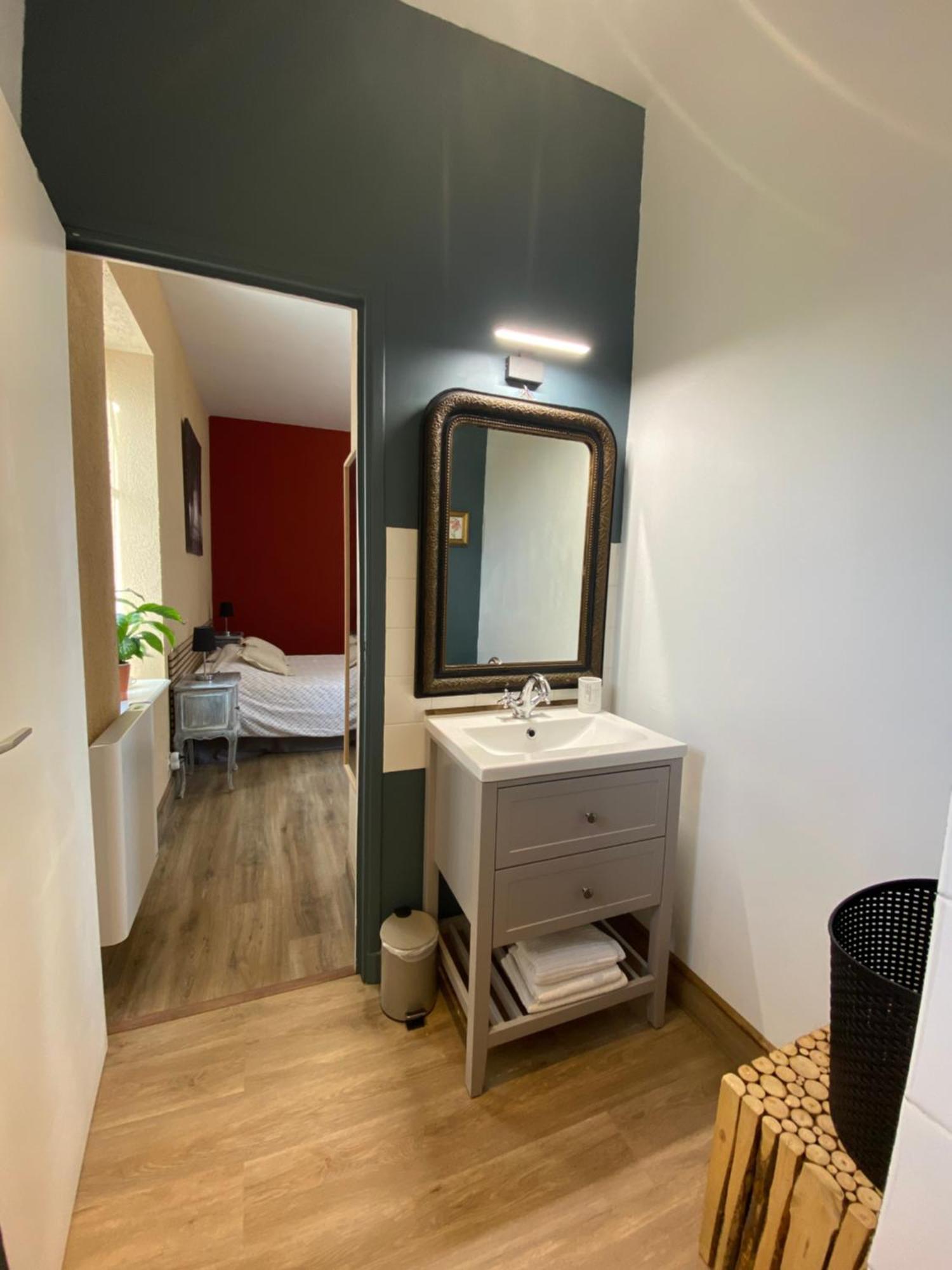 Studio Logis Les Roses Bourbon-lʼArchambault Esterno foto